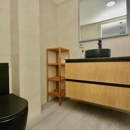 Superbe T3 Face A La - Terrasse - Appartement