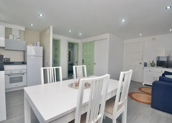 Superbe T3 Face A La - Terrasse - *